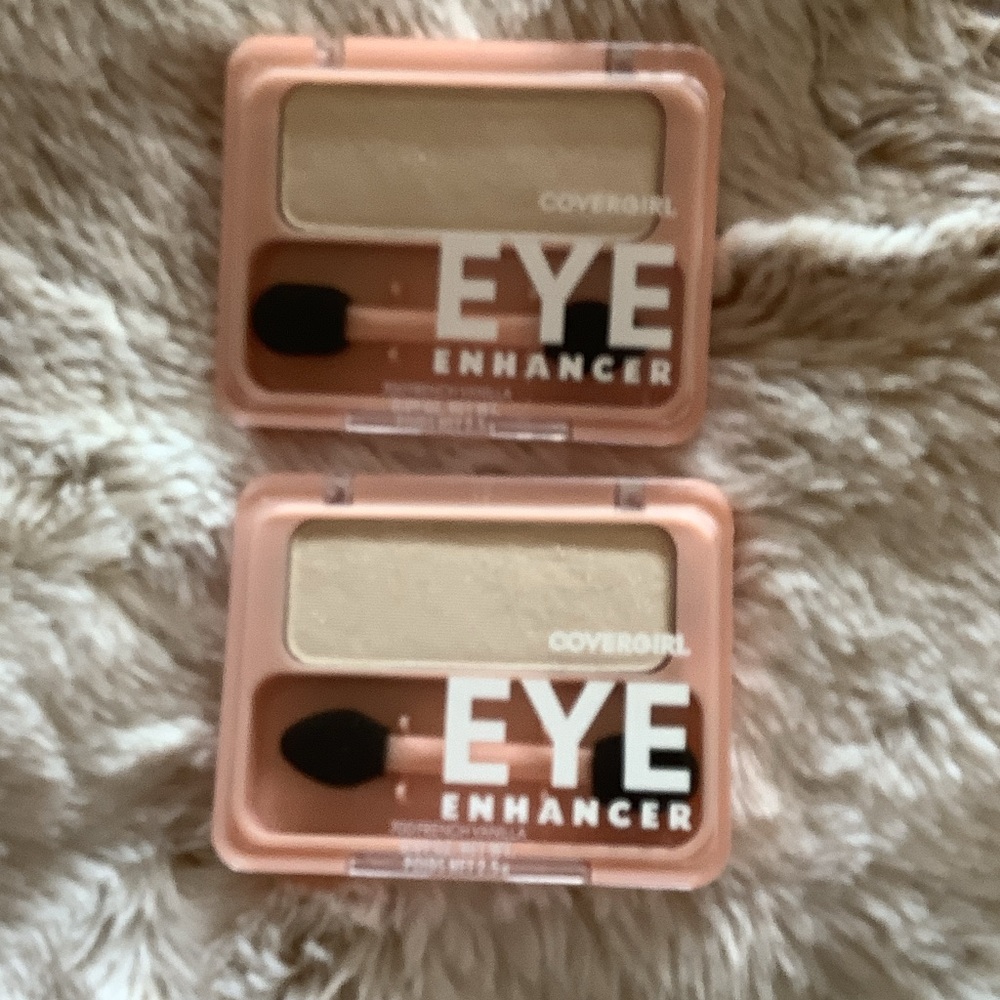 COVERGIRL Eye Enhancer Single Eyeshadow – Light Champagne Shimmer x2